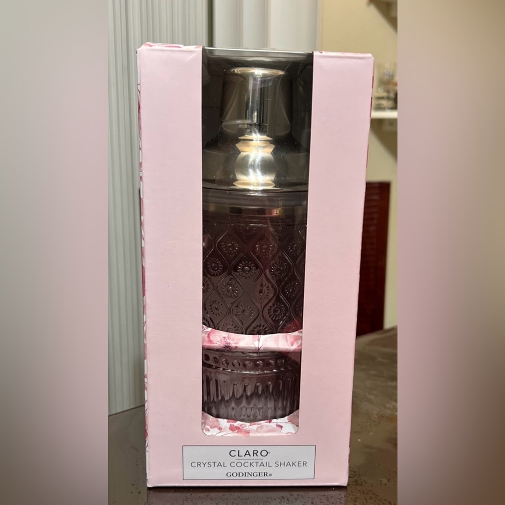 Godinger Crystal Cocktail Shaker, Martini Shaker 17 Oz